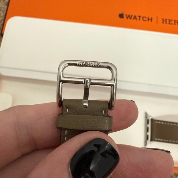 Hermes Apple Watch Band Single Tour 42 mm Attelage - Picture 5 of 7
